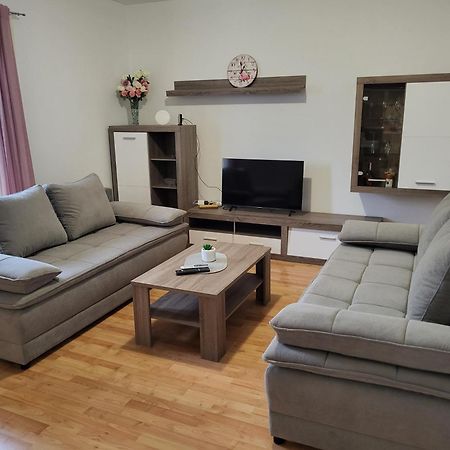 Apartmani Goga スタリグラード エクステリア 写真