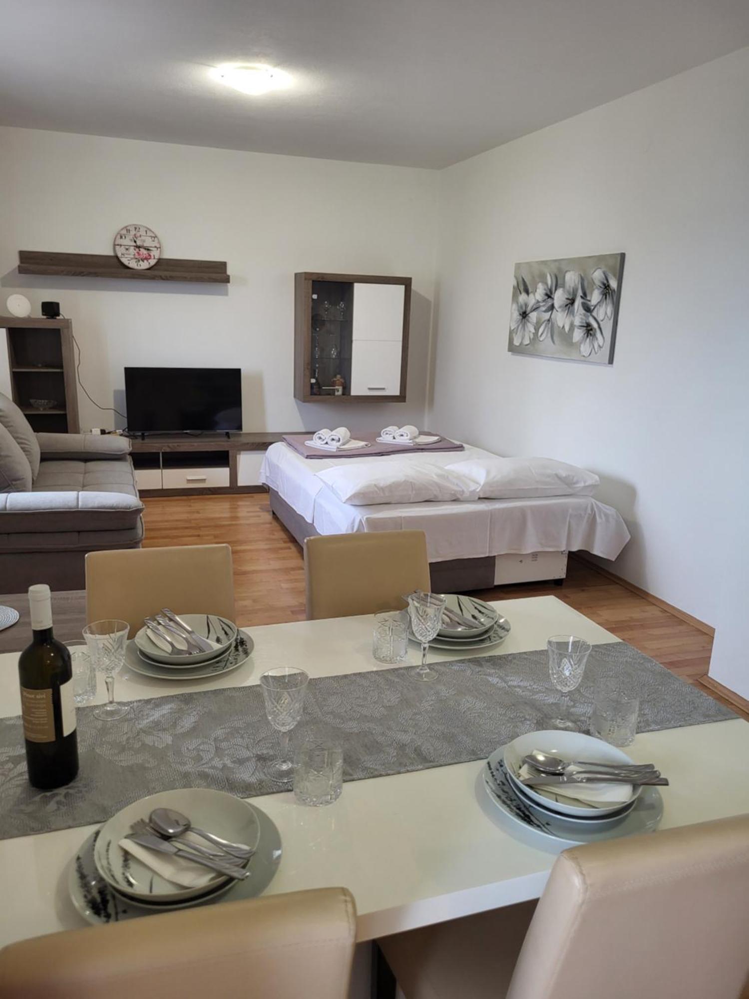 Apartmani Goga スタリグラード エクステリア 写真